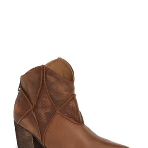 Women's Chocolat Blu Belle Block Heel Bootie, Size 6US / 36EU - Brown